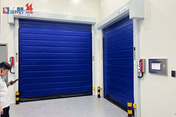 拉链保温快速门