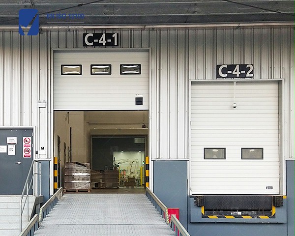 赛默飞世尔出货口提升门