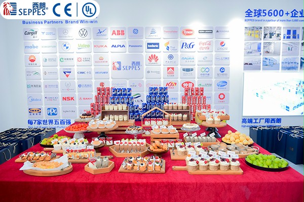 冰球突破app下载门业